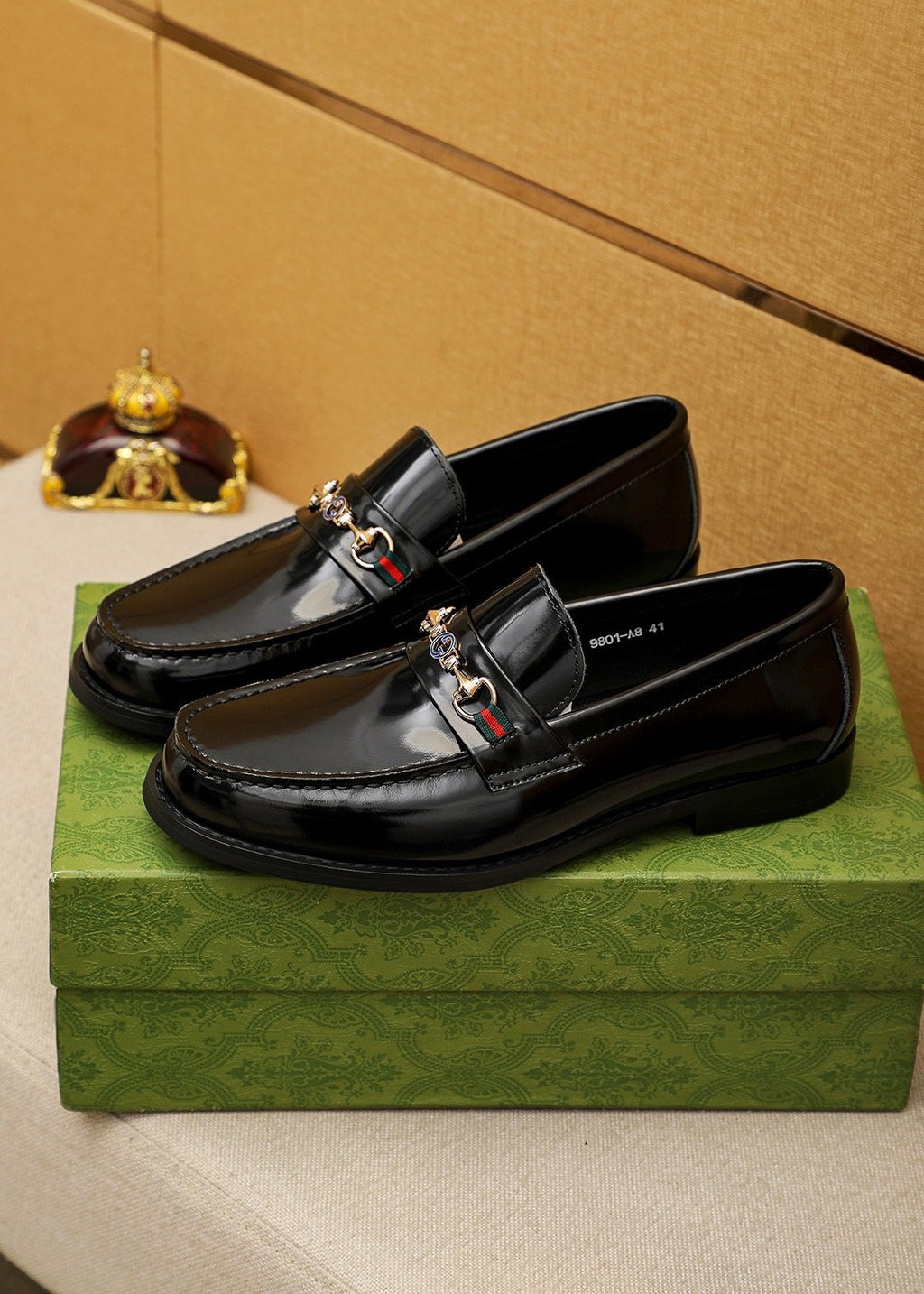 Gucci Black Metal Hardware Loafers — front