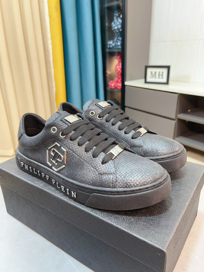 PHILIPP PLEIN Textured Low-Top Sneakers — front
