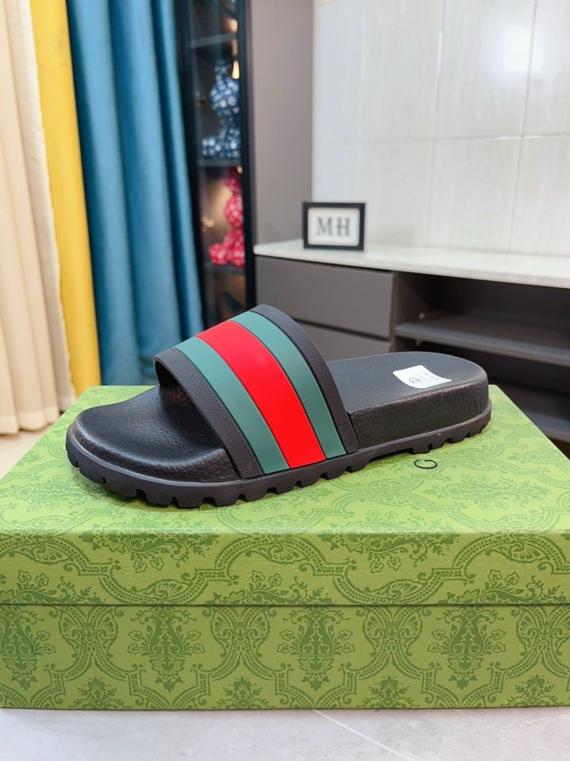 Gucci Green and Red Stripe Slide Sandals — hero